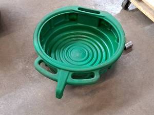lot 198 image: Plastic Drain Pan