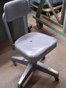 lot 210 image: Rolling Office Chair