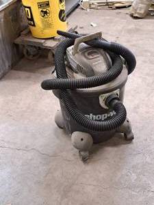lot 219 image: Shop-Vac 5-Gallon 2.0-HP Shop Vacuum