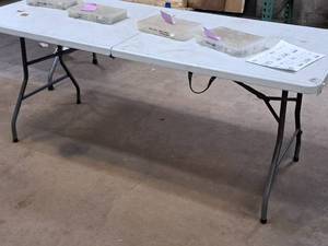 lot 250 image: Portable Folding Table w Handle