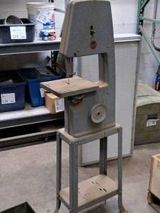 lot 261 image: Rockwell Delta Band Saw