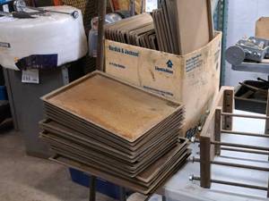 lot 295 image: Lot of (50) Metal Pans