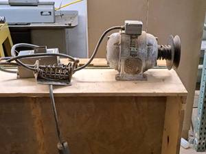 lot 306 image: Reuland Electric 2-speed 34-HP 3-Phase Electric Electric Motor
