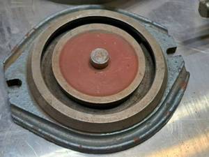 lot 328 image: 9 Mill Vise Dividing Head