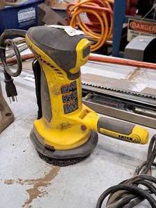 lot 334 image: Wagner Paint Eater 4-12 Disc SanderPolisher 282180