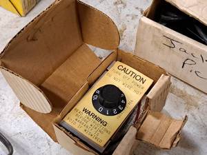 lot 347 image: Dayton Motor Speed Control Switch 4X796B