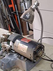 lot 359 image: Lisle Drill Grinder w Work Light 9100