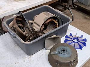 lot 362 image: Lot of (1 Tote) Craftsman Electric Repulsion Induction Motor
