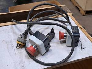 lot 364 image: Power Cord with 2-Switches