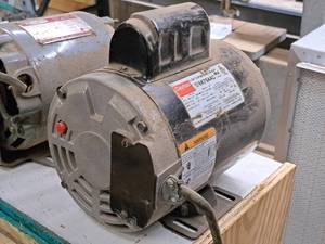 lot 356 image: Dayton 1-HP Electric Air Compressor Motor 6K754AC