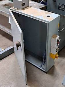 lot 397 image: Electrical Power Box 24x9x34