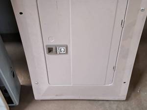 lot 399 image: Cutler-Hammer Electrical Power Box 15-12x4x22