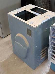 lot 413 image: Machine Base