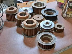 lot 428 image: Lot of (11) Assorted Gears and Pulleys