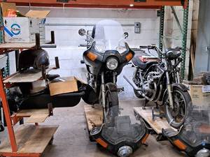 lot 4 image: Lot of (2) 1980 Suzuki GS850G Motorcycles with Extra Parts
