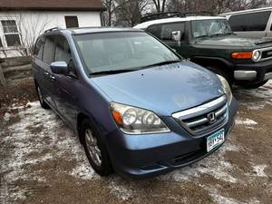 lot 2 image: 2007 Honda Odyssey EX-L 4-Door Mini Van