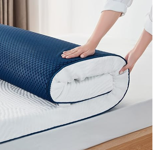 lot 114 image: LINSY LIVING 3 Inches Cooling Gel Memory Foam Mattress Topper, Full Size White