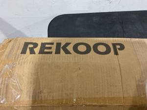 lot 257 image: REKOOP Side Awning, Retractable Side Screen Awning