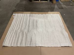 lot 449 image: Beige Area Rug 80x64