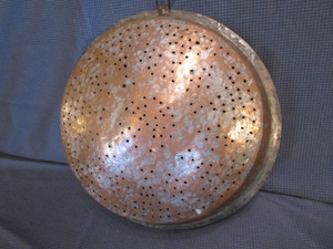 lot 23 image: Primitive Sieve, Cooks Favorite