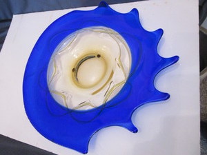 lot 28 image: Art Glass - Console Style Blown