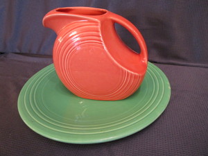 lot 30 image: Fiesta Pitcher & Platter