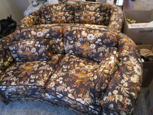 lot 5 image: Pair Loveseats