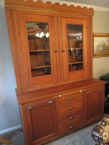 lot 4 image: Antique Step Back Cupboard