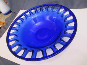 lot 59 image: Blown Glass Bowl