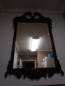 lot 73 image: Wall Mirror