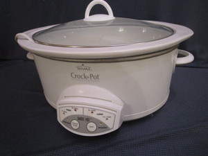 lot 83 image: Rival Slow Cooker