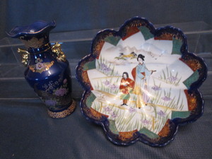 lot 123 image: Oriental Geisha Bowl, Peacock Vase