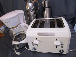 lot 127 image: Toaster, Coffee Maker, Grinder, Carafe