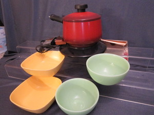 lot 130 image: Meyer Fondue, Bowls