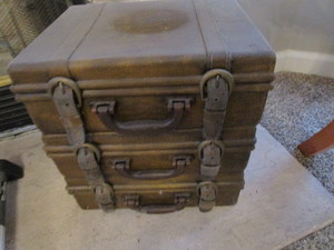 lot 135 image: Storage Trunk - Small