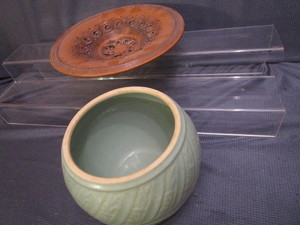 lot 163 image: Planter, Clay Tray
