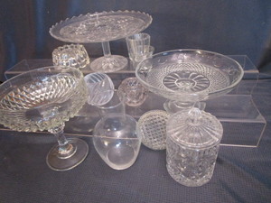 lot 188 image: Glassware Torte Stand, Compotes