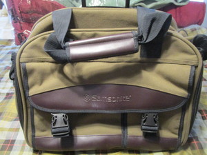 lot 190 image: Samsonite Carry On
