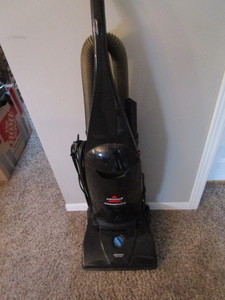 lot 204 image: Bissell Vacuum