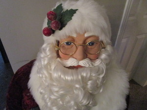 lot 211 image: Santa 45H