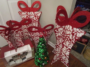 lot 218 image: Christmas Trees, Lighted House