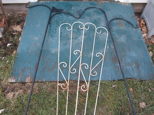 lot 236 image: Shepherds Hooks, Trellis