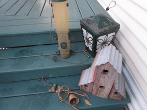 lot 237 image: Garden Decor