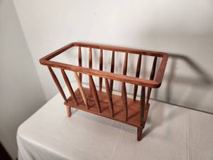 lot 12 image: Vintage Mid-Century Modern Wood Magazine Holder