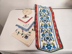 lot 16 image: Vintage Hand Embroidered Napkins and Hand Painted Scandinavian Table Runner