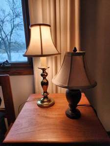 lot 46 image: Set of Two Vintage Table Lamps