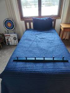 lot 48 image: Twin Size Bed and All the Bedding