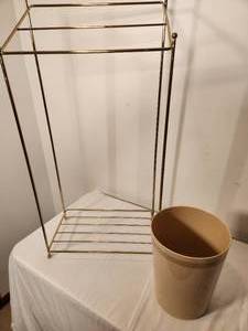 lot 50 image: Vintage Brass Towel Holder and Waste Basket