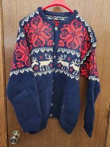 lot 70 image: Hand Knit Scandinavian Style Christmas Reindeer Snowflake Red, Navy, White Cardigan Sweater