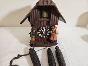 lot 209 image: Vintage Cuckoo Clock